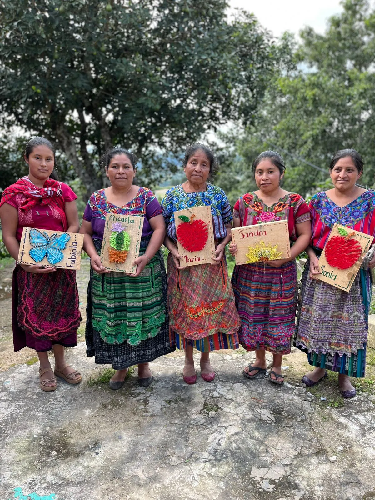 Taller de arte hilos y tablas. 