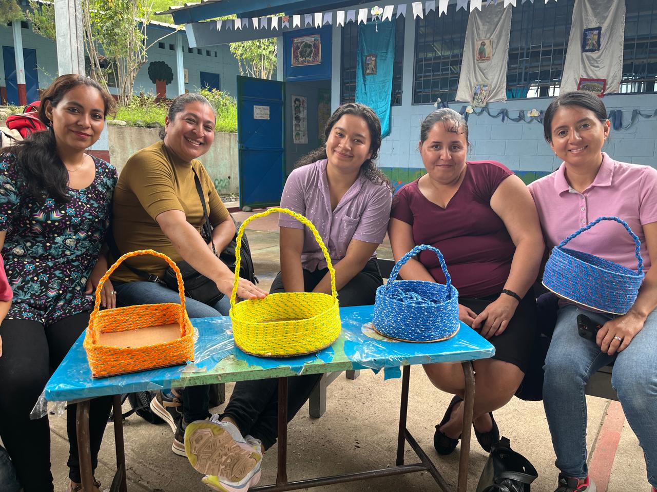 Taller de Canastas con Lazo.