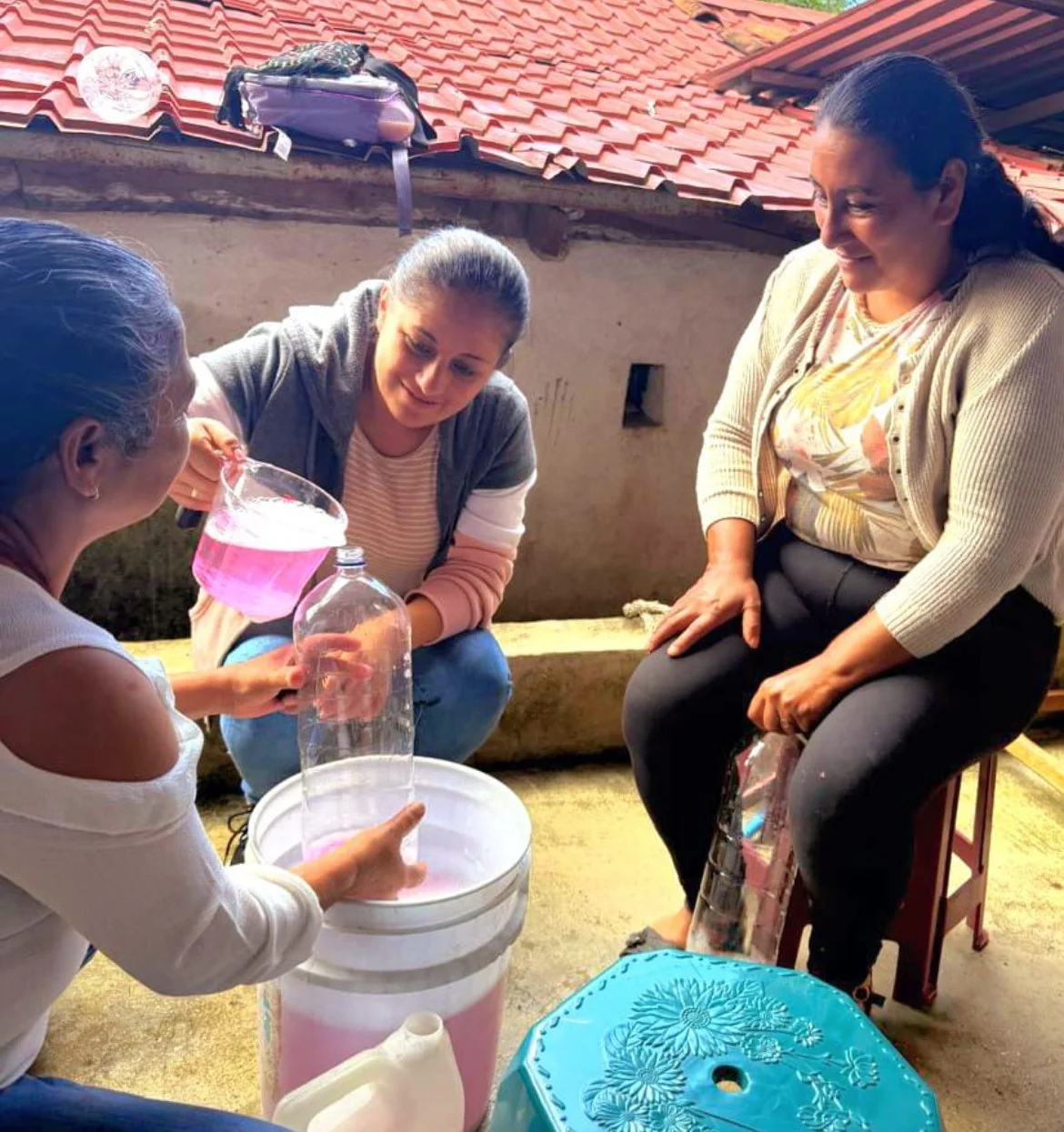 Capacitaciones a mujeres en Oficios y Talleres